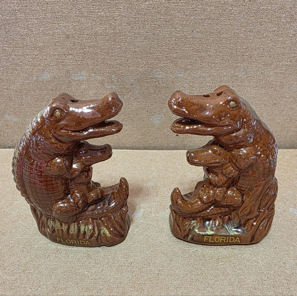 Vtg Florida Alligator Crockodile Salt Pepper Shaker Set #181